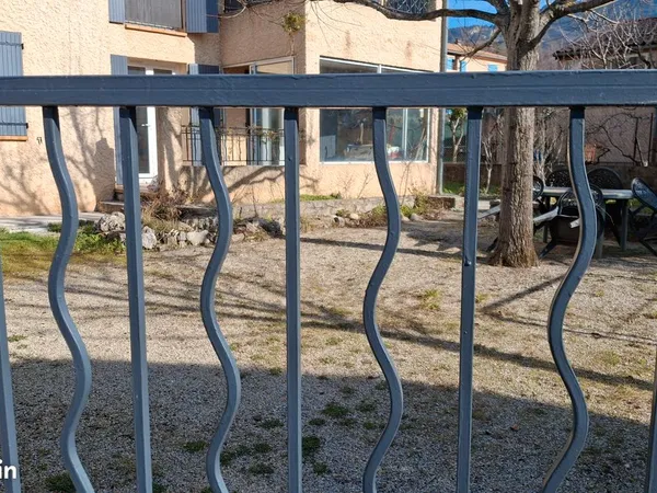 Location T3 meublé avec garage et jardin 