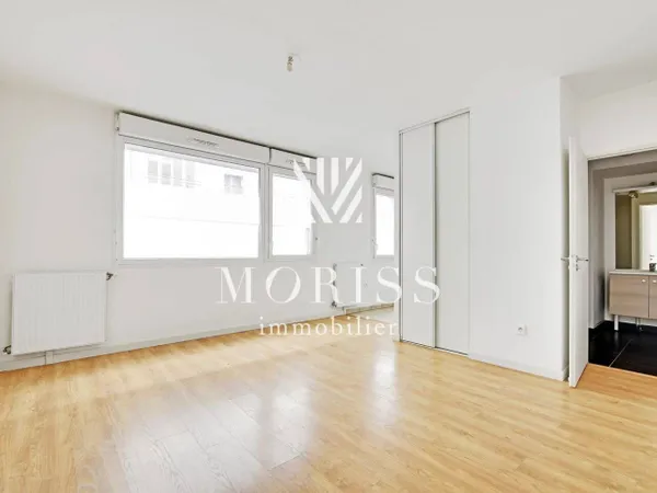 Studio 1 pièce 32 m² 