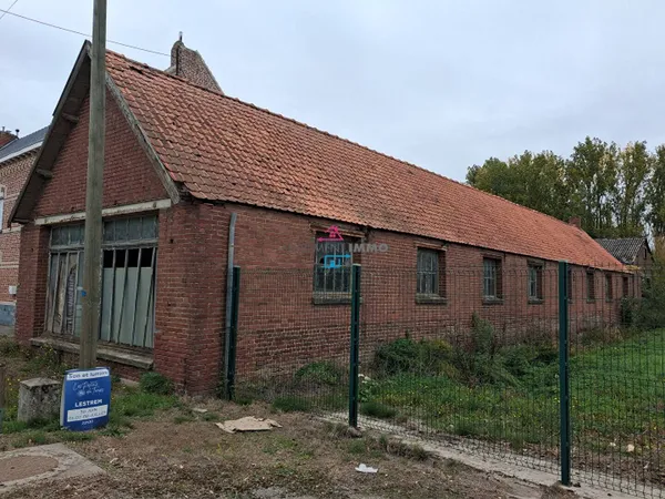 Maison 2 pièces 285 m² 