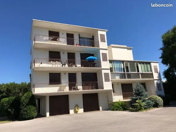 Montpellier, Part loue charmant T2, Meuble, 44 m2, 
