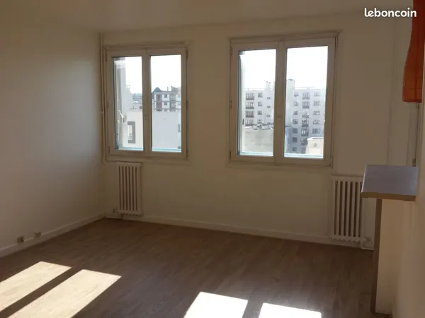 Appartement Kremlin-Bicêtre 30m2 lumineux et agréable 