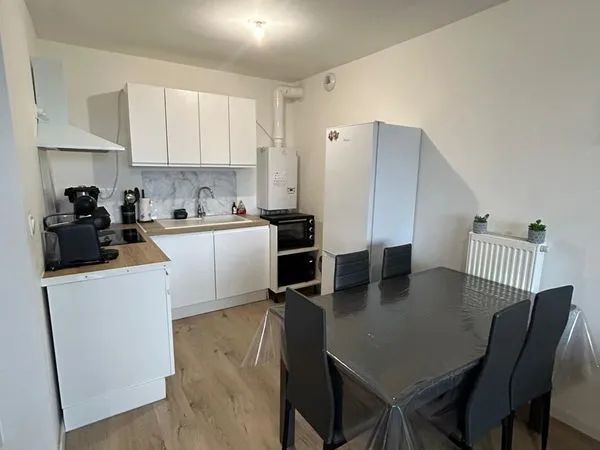 Appartement 2 pièces 44m2 - Récent - Proche métro Mercure 