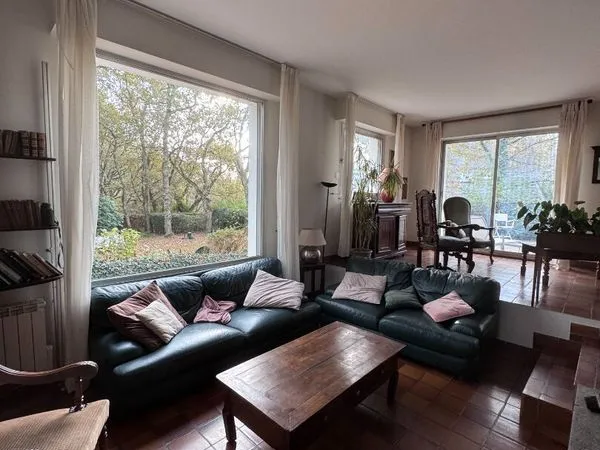 Maison 10 pièces 230 m² 