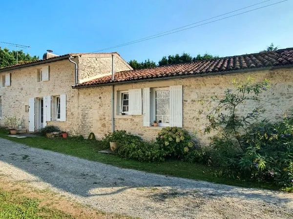 Longère 8 pièces 177 m² 