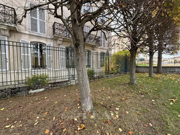 EXCLUSIVITE, appartement prestigieux sur le Parc du Château 