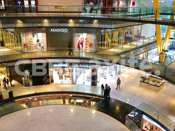 Local commercial 135 m² 