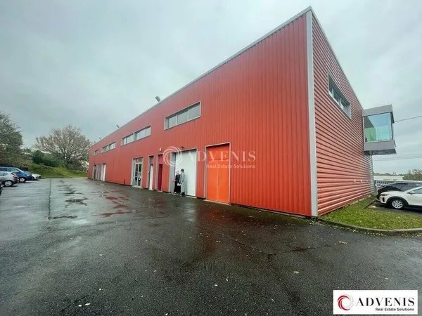 Local d'activité 462 m² 