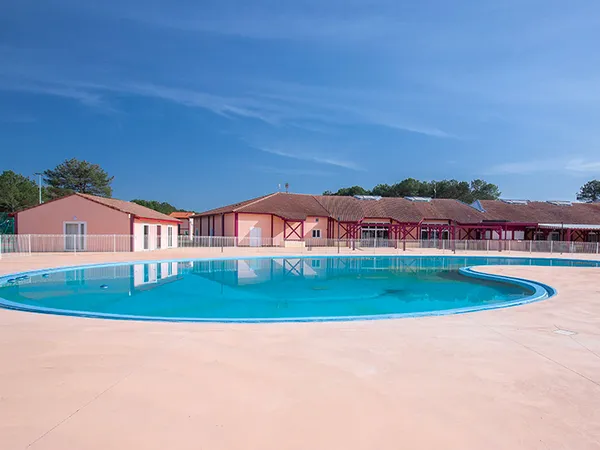 Vends Villa 2 Pièces avec terrasse et piscine - · 37m² 