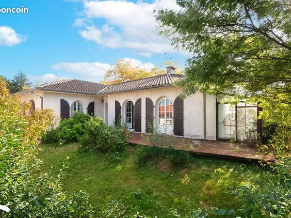 Pavillon 5 pièces 151 m² 