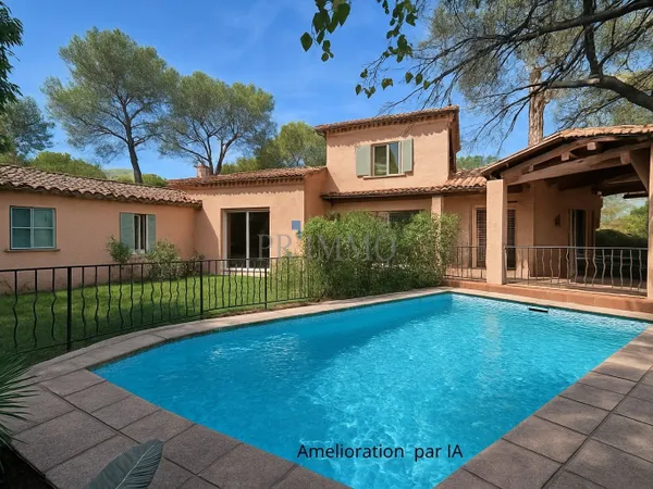 Boulouris Villa Récente proche centre et plages 83700 