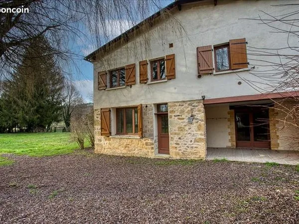 Maison 8 pièces 225 m² 