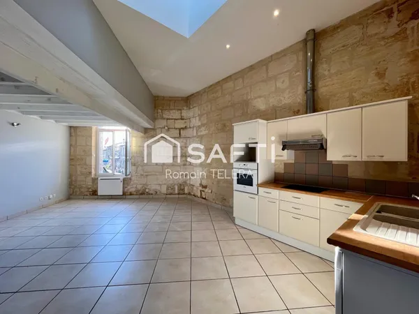 Sacré-Coeur : duplex en T3 de 63 m² avec une place de parking 