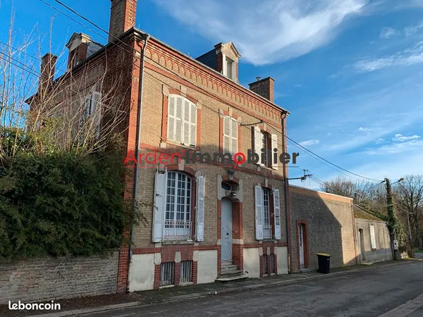 Maison 7 pièces 217 m² 