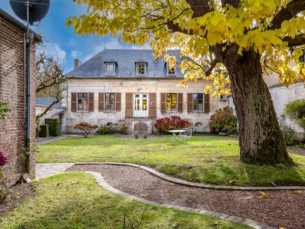 Belle maison de maitre, idéale maison d'hôtes, gites ou grande famille proche Breteuil 