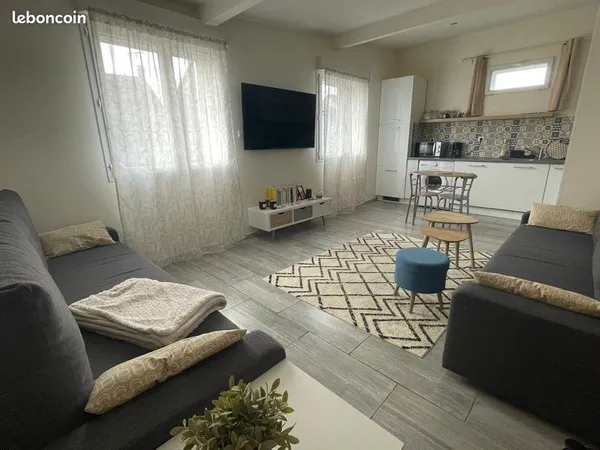 Magnifique studio 32m2 920 TOUT COMPRIS 