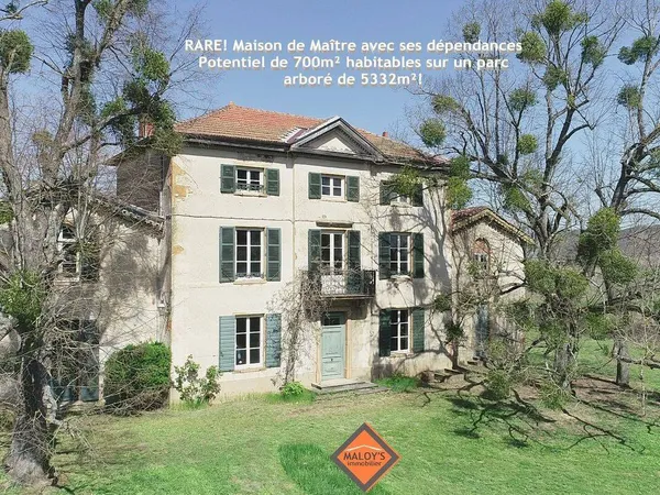 Maison 12 pièces 700 m² 
