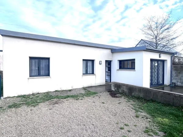 A louer - Maison de plain-pied, 3 chambres 