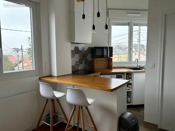 Studio meublé 25 m² lumineux avec cave - Châtillon, proche transports et commerces 