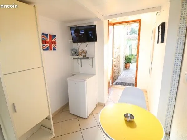 Studette 1 personne, proche centre Cannes Pour 1 personne 