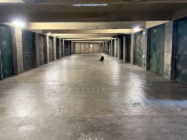 Parking/box 18 m² MARSEILLE 