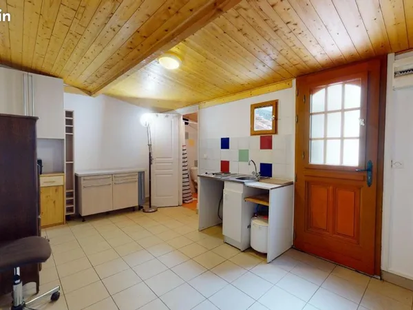 Studio 1 pièce 16 m² 