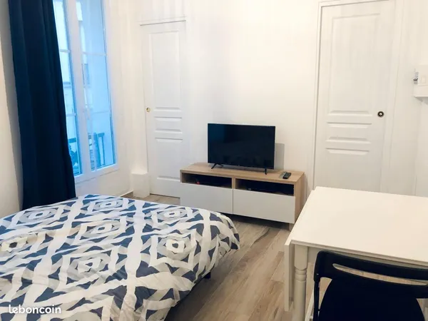 À VENDRE - Superbe 2 pièces lumineux - Paris 10ème - République 