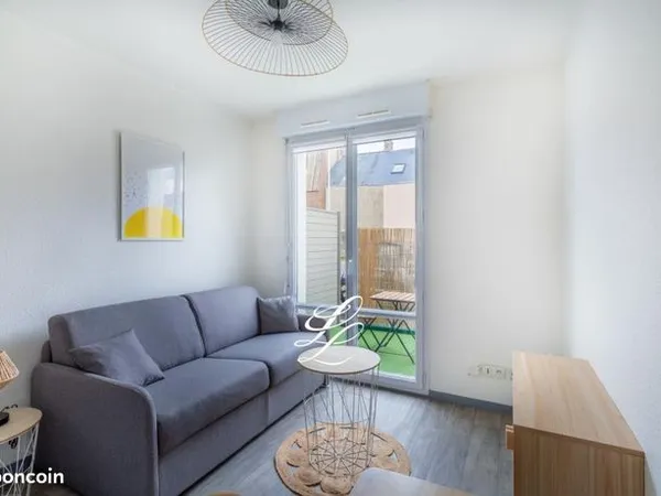 Studio 1 pièce 16 m² 