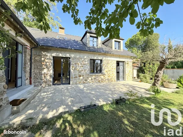 Propriété 7 pièces 148 m² 