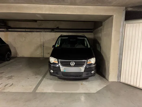 Parking 11 m² 