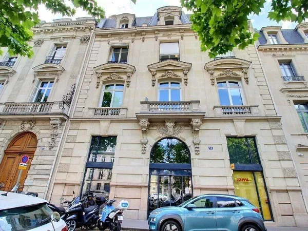 Bureaux 362 m² 