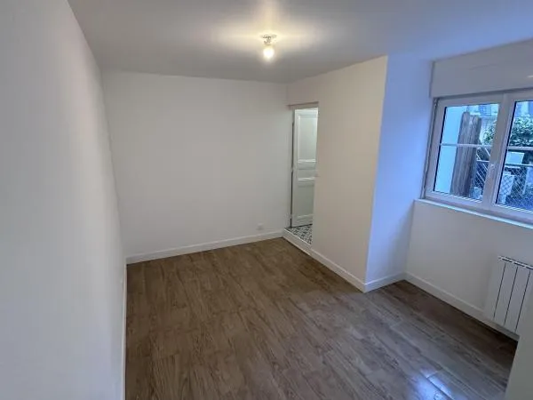 Appartement T3 RDC vide refait à neuf 
