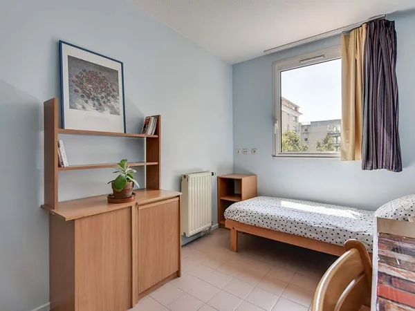 Terrain Location Aix-en-Provence   660€