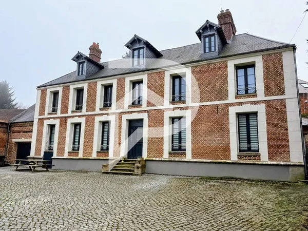 Maison 10 pièces 307 m² 