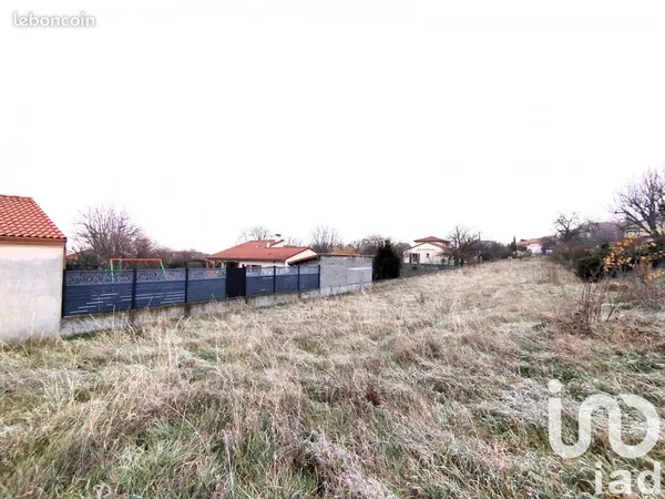 Terrain 656 m² Mezel 