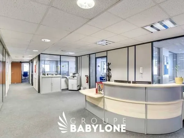 Bureaux 775 m² 