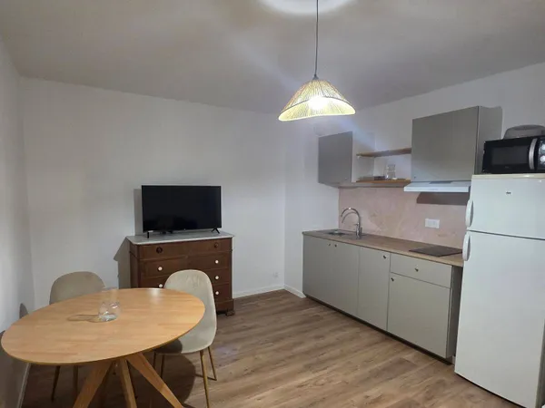 Studio 1 pièce 26 m² 
