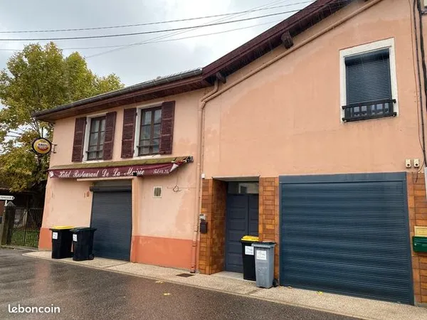 Local commercial 294 m² 