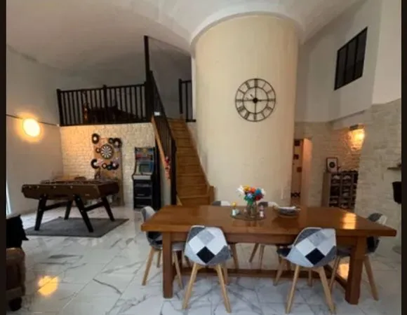 Maison château d eau atypique 120m2 et 80m2 d agrandissement possible 