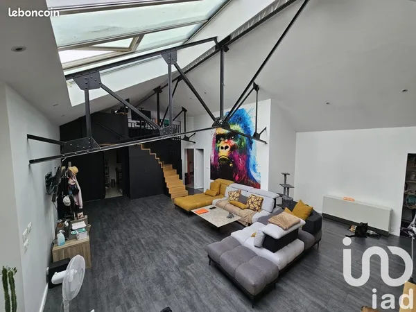 Loft/atelier/surface 5 pièces 131 m² 