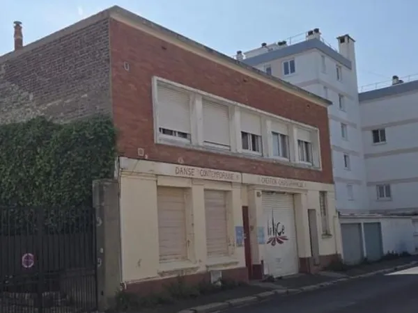 Bureau 332 m² 