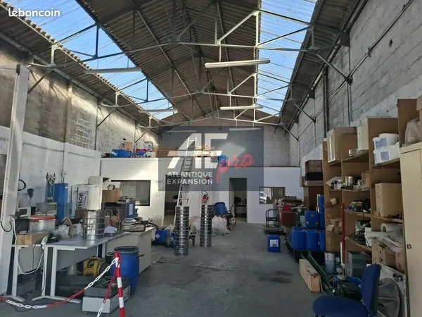 Local d'activité 175 m² 