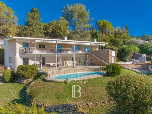 Villa 6 pièces 202 m²