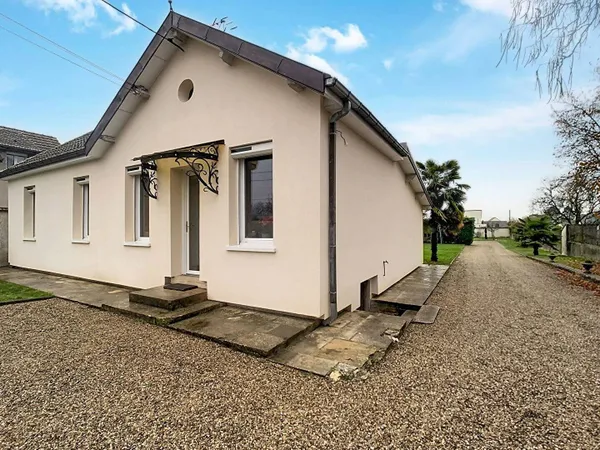 Maison de plain-pied 8 pièces 161 m² 
