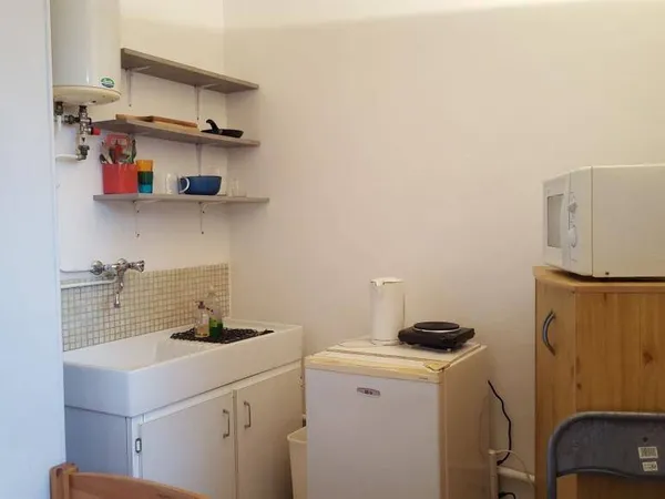 Studio 1 pièce 9 m² 