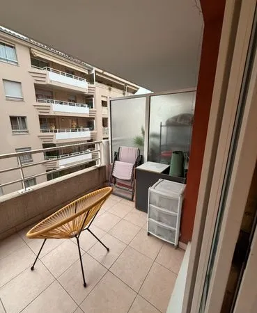 Studio meublé 