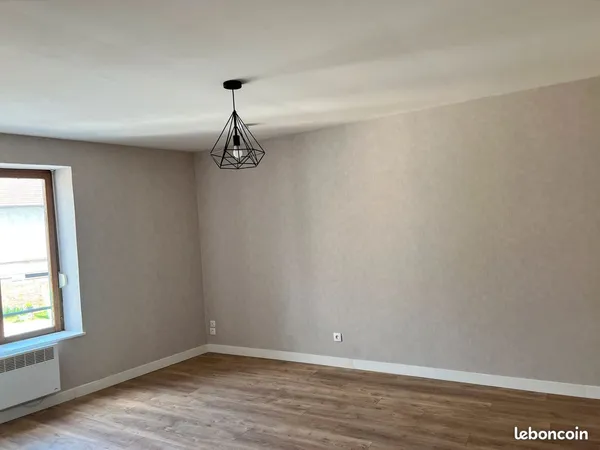 Loue appartement 2 pièces proche centre Vouziers 
