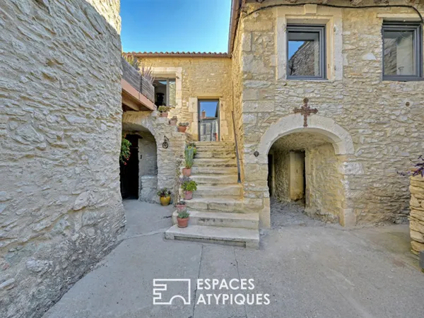 Esprit loft dans un ancien chai avec jardin et piscine à 20 min 