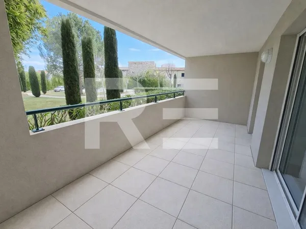 APPARTEMENT DE 3 PIECES DANS UNE RESIDENCE LES VILLEGIALES A NIMES 