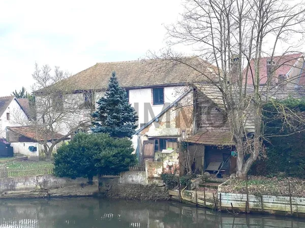 Maison avec dépendance 