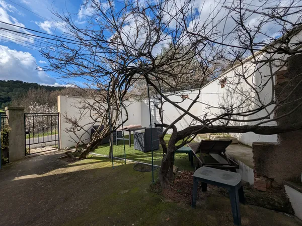 Maison rénovée avec terrasse 